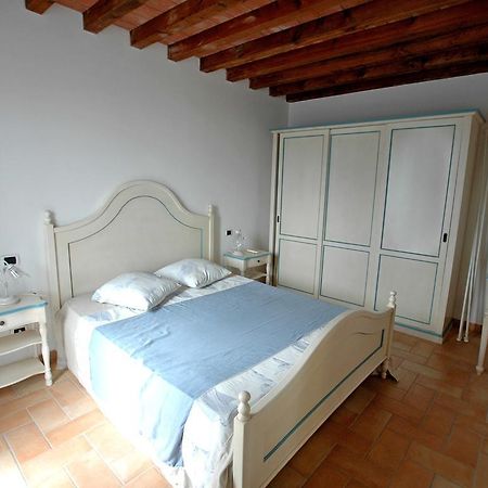 Villaggio Di Mezzo Ortano 리오마리나 객실 사진