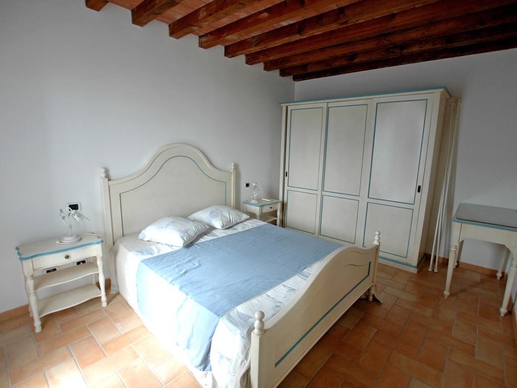 Villaggio Di Mezzo Ortano 리오마리나 객실 사진