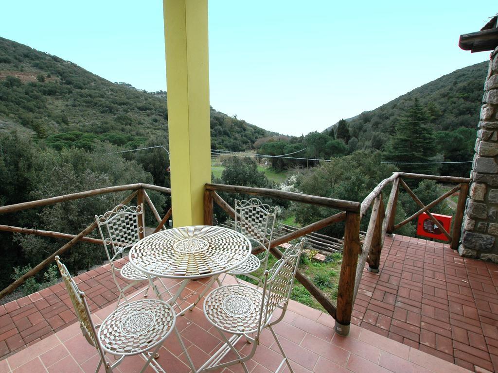 Villaggio Di Mezzo Ortano 리오마리나 객실 사진