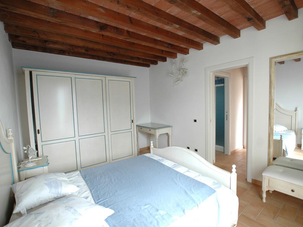 Villaggio Di Mezzo Ortano 리오마리나 객실 사진