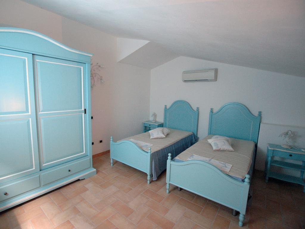 Villaggio Di Mezzo Ortano 리오마리나 객실 사진