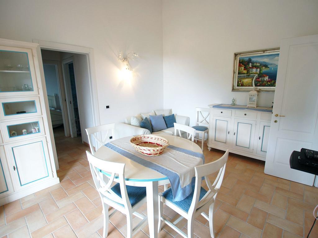 Villaggio Di Mezzo Ortano 리오마리나 외부 사진